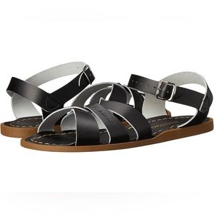 Black Saltwater Sandals